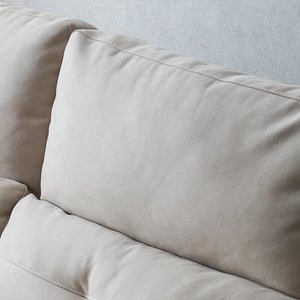 張地にはレザーテックスを採用。夏は通気性がよく、冬はひんやりしにくいので年中快適に過ごせます。 #PLT102 インディーブルー（プライムレザーテックス）