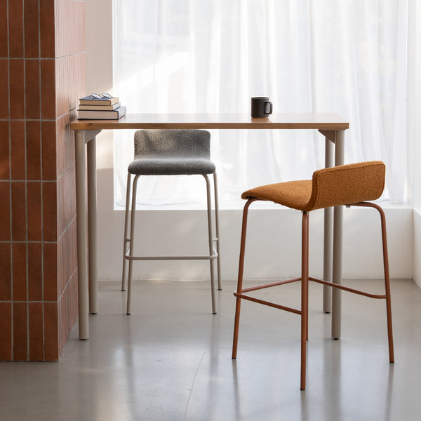 人気のセミオーダーテーブルシリーズ 「 ノードⅡ 」からカウンターテーブルが新登場。 #オーク #幅120cm×奥行50cm #LEG08（ブラック）