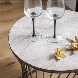 質感のあるグレーの石目調が特徴的な洗練された雰囲気のプレシャスグレー。 #ブラック