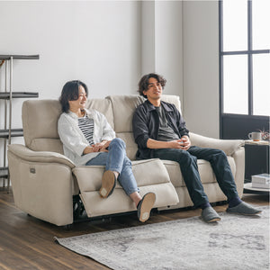 フィット感のあるバケットシートが特徴の２人掛けソファ。※画像は３人掛け/２つ割れ #PLT102 インディーブルー（プライムレザーテックス）