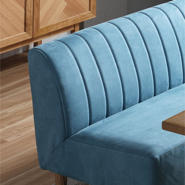 背クッションにはストライプのステッチを施し、アクセントとなるデザインに。 #LT01 キャメル（レザーテックス アニリン） #左カウチ