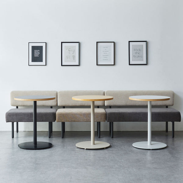 数台横に並べて壁際のロングシートにしたり、 対面で設置してブース席・ファミレス席などの構成が可能です。 #チャコールグレーミックス