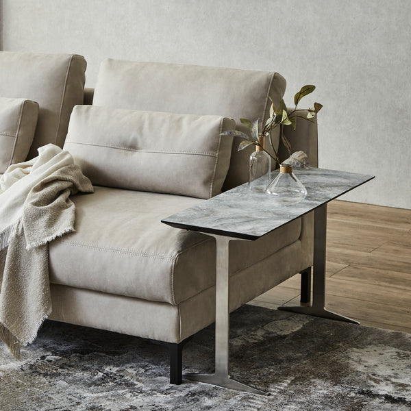 ちょっとした小物やマグカップを置いてお使いいただけます。 #シャンパンゴールド