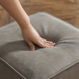 高密度ウレタンフォームを使用することで、しなやかでやさしく包み込まれるような座り心地に仕上げました。 #A41 カスタード（ファブリックAランク）