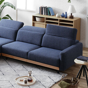 全体的に丸みのあるデザインで柔らかい雰囲気に木部を合わせることで、様々なインテリアに馴染みます。 #A41 カスタード（ファブリックAランク） #木部ナチュラル