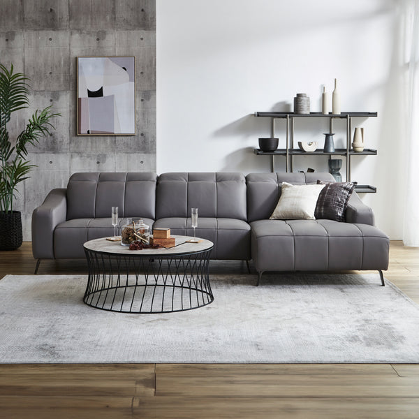 機能性と高級性を兼ね備えた一台は、スタイリッシュな暮らしに自然と溶け込みます。 #SILT21 スノーホワイト（シルキーレザーテックス） #左カウチ