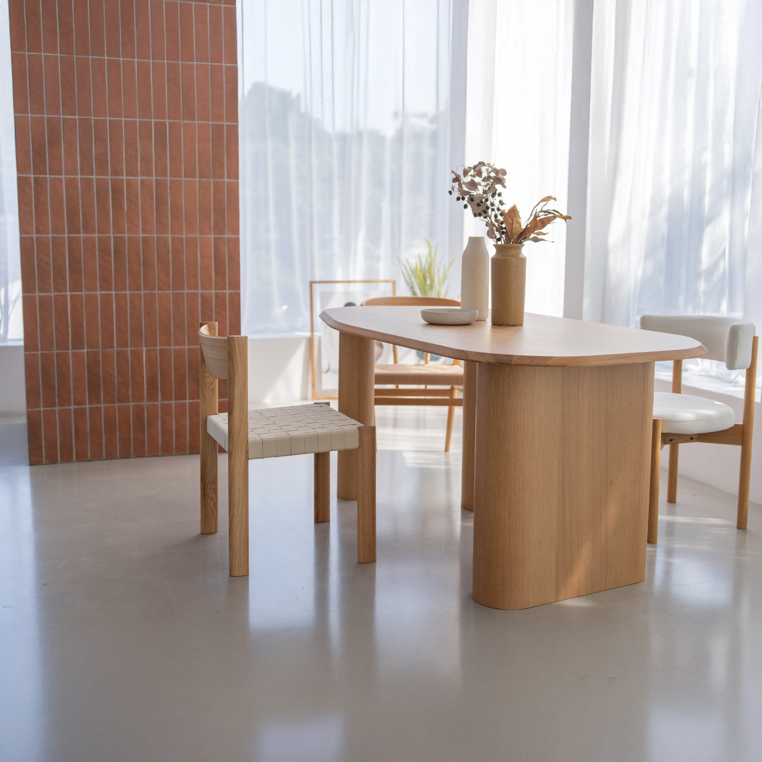 ニーブ ダイニングテーブル｜家具・インテリア通販の関家具【公式】