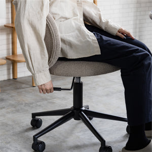 ブレッツ デスクチェア #ビスケット #ブラック脚