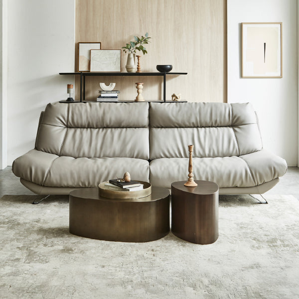 「使いやすさ・心地良さ・品質」を追求した、理想のくつろぎを叶える優雅なイタリアンソファ。 #SILT23 ペールグレー（シルキーレザーテックス）