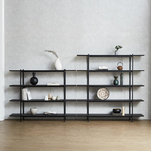 お部屋の間仕切りや、飾り棚としてウォールデコレーションに使用したり、多様なシーンにマッチします。また、サイズ違いで並べていただくと、統一感がでて、より空間が引き締まります。 #幅160cm×高さ161cm #ノーブルブラック