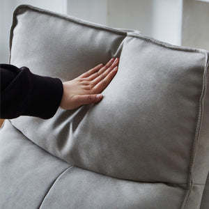 背面クッションにはふんだんにシリコンフィルを使用しているため、包み込まれるような背当たりを実現 #LT01 キャメル（レザーテックス アニリン）