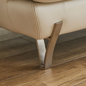 シャープな脚がソファ全体を引き締め、モダンな雰囲気を演出。 #LT01 キャメル（レザーテックス アニリン）