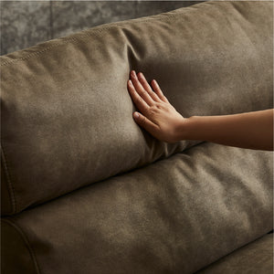 背面クッションにランバーサポートを設け、腰回りをしっかり支えることで長時間でも快適な掛け心地を実現。 #PLT112 ヨーロピアングレー（プライムレザーテックス） #左カウチ