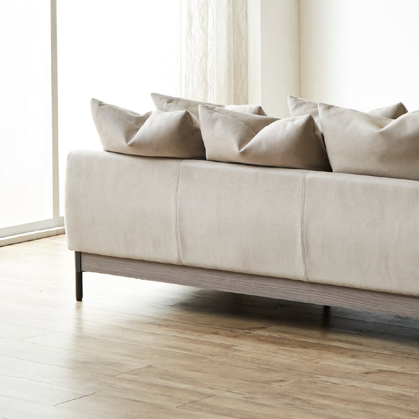 背面から見ても美しい佇まい。 #PLT101 ブルースター（プライムレザーテックス）