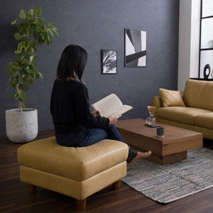 座クッションには高密度ウレタンフォームを使用し上質な座りを実現しました。 #LT01 キャメル（レザーテックス アニリン）