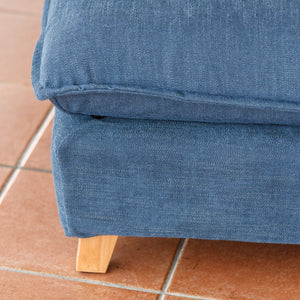 切れ目のない座面クッションはふんわり柔らかい掛け心地に設計。 #A41 カスタード（ファブリックAランク）