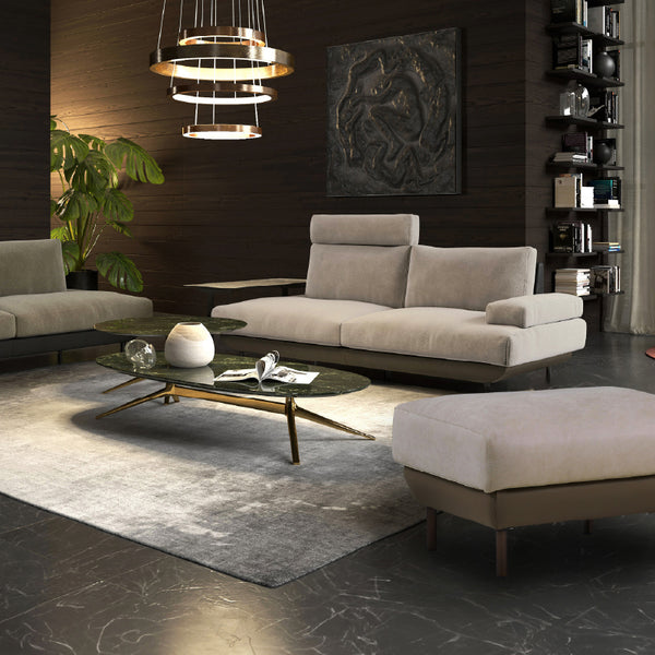 オプションでアームレストやヘッドレストの取り付けが可能です。 #PLT111 プラチナグレー×FLT02 シャドーグレージュ