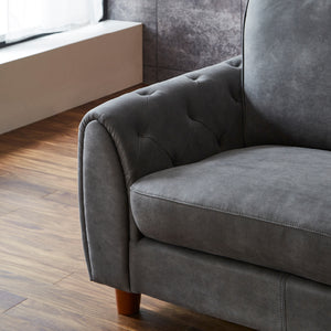 ステッチと絞りを効かせた上品な肘部分に木脚を組み合わせるすることで、スタイリッシュな空間を演出。 #LT04 クラフトベージュ（レザーテックス アニリン）