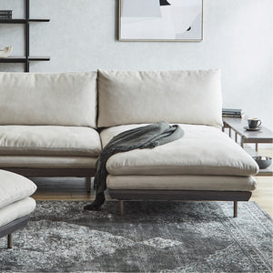 ベースにはグレージュカラーの木部を使用し、木のあたたかみのある質感に。 #PLT101 ブルースター（プライムレザーテックス） #左カウチ