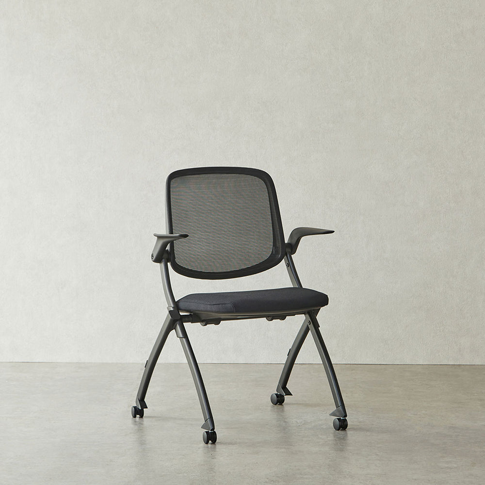 ミンスク オフィスチェア 肘ありタイプ