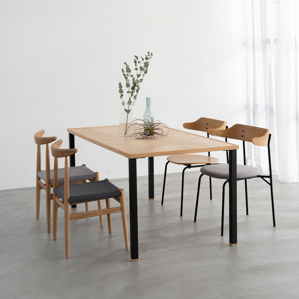 ダイニングテーブル