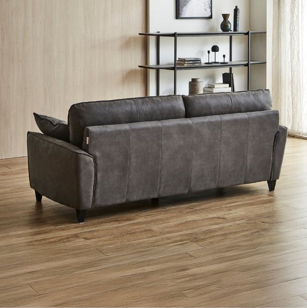 背面や側面のラインまできれいに仕上げているため、お部屋の中央にレイアウトすることも可能です。 #LT01 キャメル（レザーテックス アニリン） #木脚