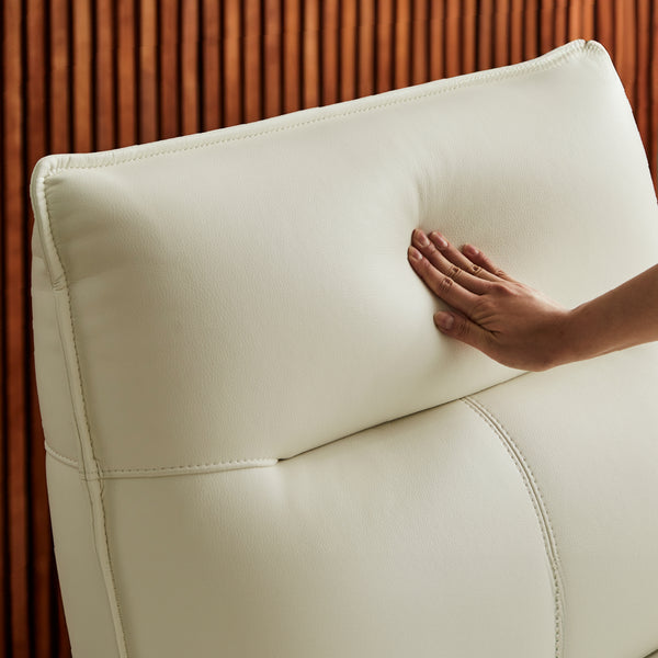 高密度ウレタンフォームを使用することで、へたりにくく快適な座り心地を実現しました。 #SILT21 スノーホワイト（シルキーレザーテックス） #右カウチ