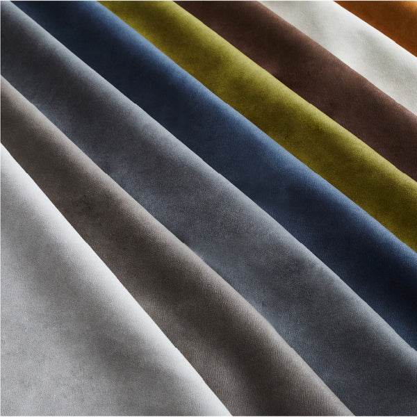 張地にはレザーテックス生地を使用。本革のようにナチュラルでエレガントな雰囲気でありながら、夏は通気性がよく、冬はひんやりしにくいため、年中快適に過ごすことができます。 #PLT104 ハニーレモン（プライムレザーテックス）