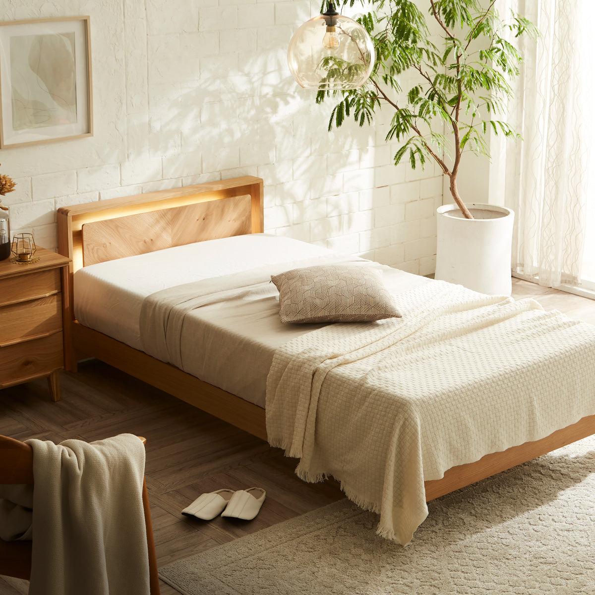 カトリナ ベッドフレーム