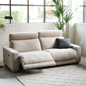 座る姿勢から寝姿勢に近いリラックス体勢まで、肘横のスイッチで切り替え可能。 #オーカーブラウン（スーパーレザーテックス）