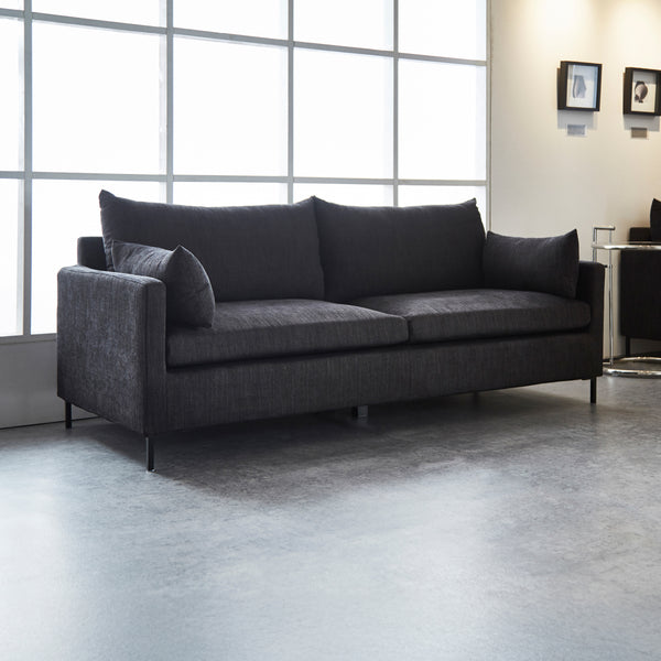 ディーノ　3人掛けソファ　※こちらはカラー「ビター」のイメージです。 #A41 カスタード（ファブリックAランク）