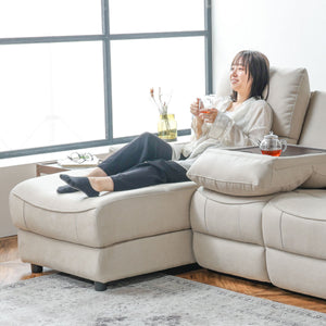 カウチの奥行きは111㎝と足をゆったりと伸ばせる長さになっています。カウチは左右お選びいただけます。 #LT03 チャコールブラック（レザーテックス アニリン） #右カウチ