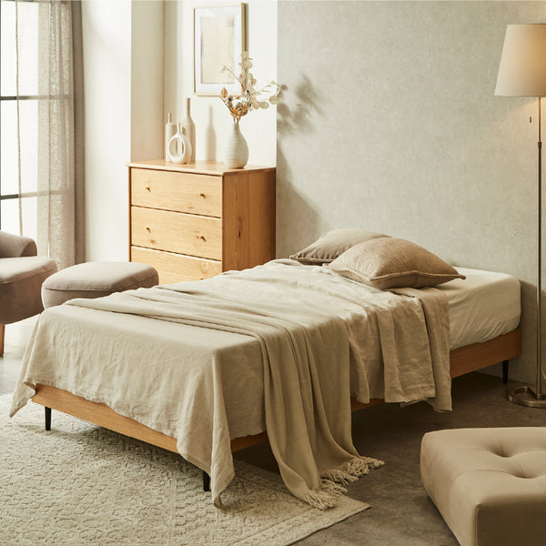 ヘッドクッションなしのシンプルな<br> ベッドフレームとしてもお楽しみいただけます。 #シングル #ベッドフレーム単体