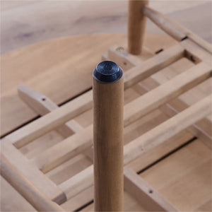 脚裏にはガタつきを防ぐアジャスター付き。床の状態に合わせて高さ調節が可能です。 #幅105cm