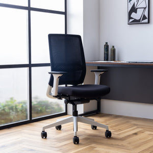 ホワイトフレーム×張地ブラック×ホワイトアームレスト #ブラック×ブラック