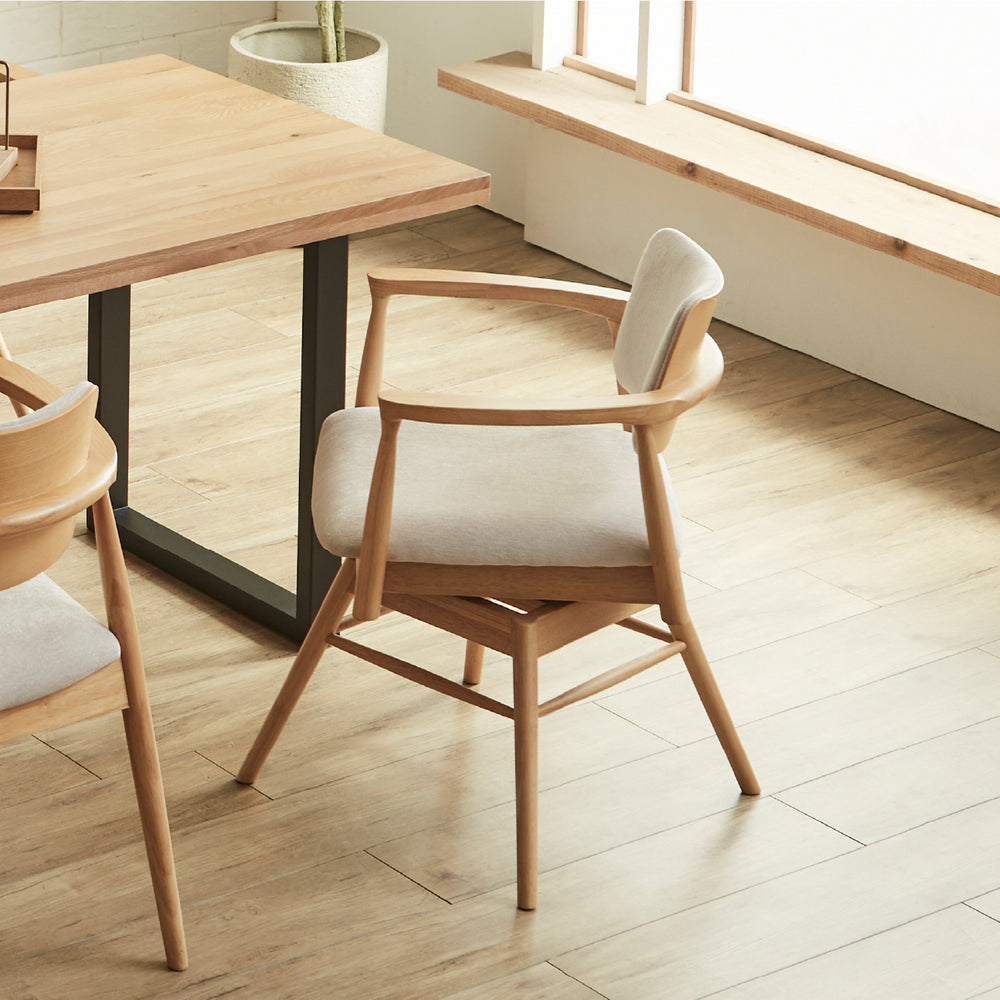 カストロ ダイニングチェア 回転