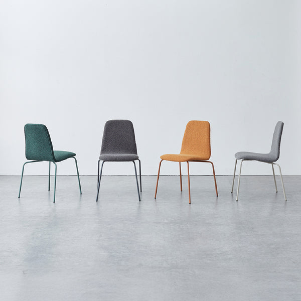 コーディネートの差し色となるグリーン・オレンジと、どんなお部屋にも馴染むグレーの4色展開です。 #ライトグレー