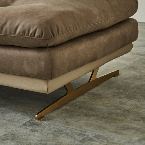 華やかで温かみのあるシャンパンゴールド。アクセントとしても最適で、輝きが優雅な雰囲気を演出します。 #PLT112 ヨーロピアングレー×FLT06 トープベージュ #シルバーヘアライン