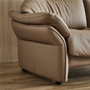 肘置きはワイドで余裕のあるサイズ設計に。 #FLT08フレイムレッド