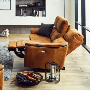 リクライニング角度が最大145度まで倒れるので、ゆったりとお寛ぎいただけます。 #PLT102 インディーブルー（プライムレザーテックス）