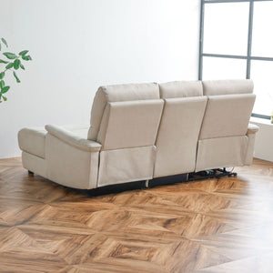 背面まで同じ素材で綺麗に仕上げているため、お部屋の中央にレイアウトすることができます。 #LT01 キャメル（レザーテックス アニリン） #左カウチ