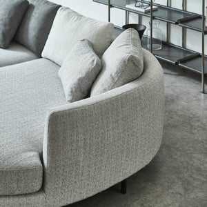 右肘・左肘の2タイプからお選びいただけます。 #右肘