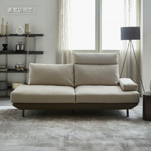 脚はブロンズゴールド、座面下・背面はシャドーグレージュの上品なカラーに仕上げました。 #PLT111 プラチナグレー×FLT02 シャドーグレージュ