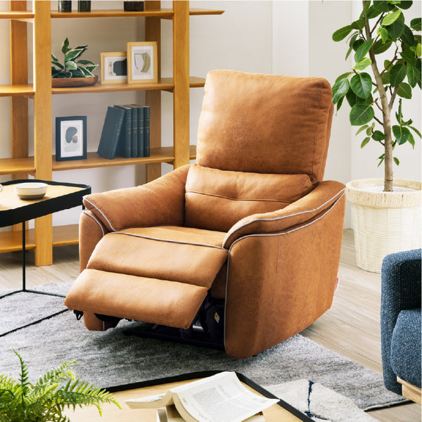 フィット感のあるバケットシートが特徴のパーソナル。自分だけのくつろぎの時間を楽しめます。 #PLT102 インディーブルー（プライムレザーテックス）