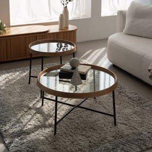 オークにはクリア色のガラスを、ブラックにはブラック色のガラスを採用。 #オーク