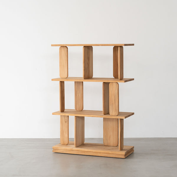 ランダムに配置された支柱がアクセント。 #チームナチュラル #幅80cm / 高さ114cm