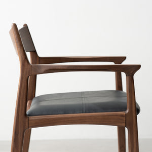 オーウェンⅡ ダイニングチェア #ウォールナット #肘あり