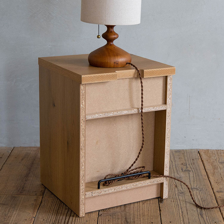 ダストン ナイトテーブル