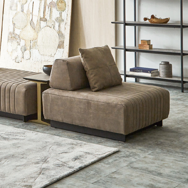 背クッション、背フレームと組み合わせるとさらに快適な空間が作れます。 #LT01 キャメル（レザーテックス アニリン）