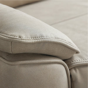 張地にはレザーテックスを使用。冬はあたたかく、夏は通気性がよくベタつきにくいので、年中快適に。 #LT01 キャメル（レザーテックス アニリン）